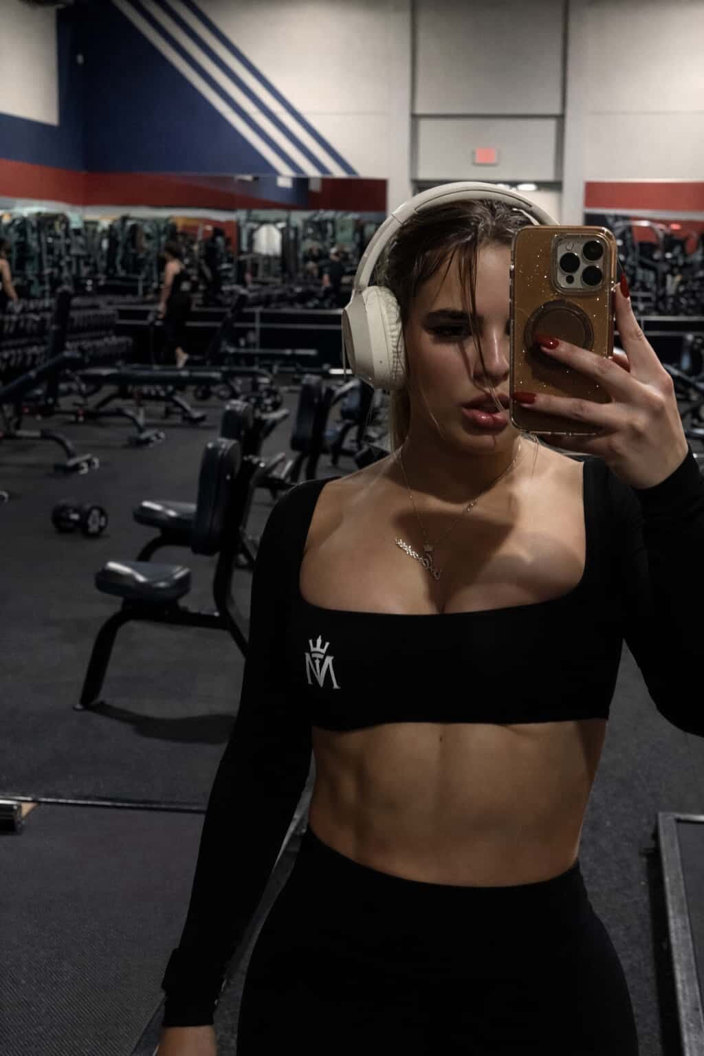 Black Dominant Top ( PRE-ORDER )