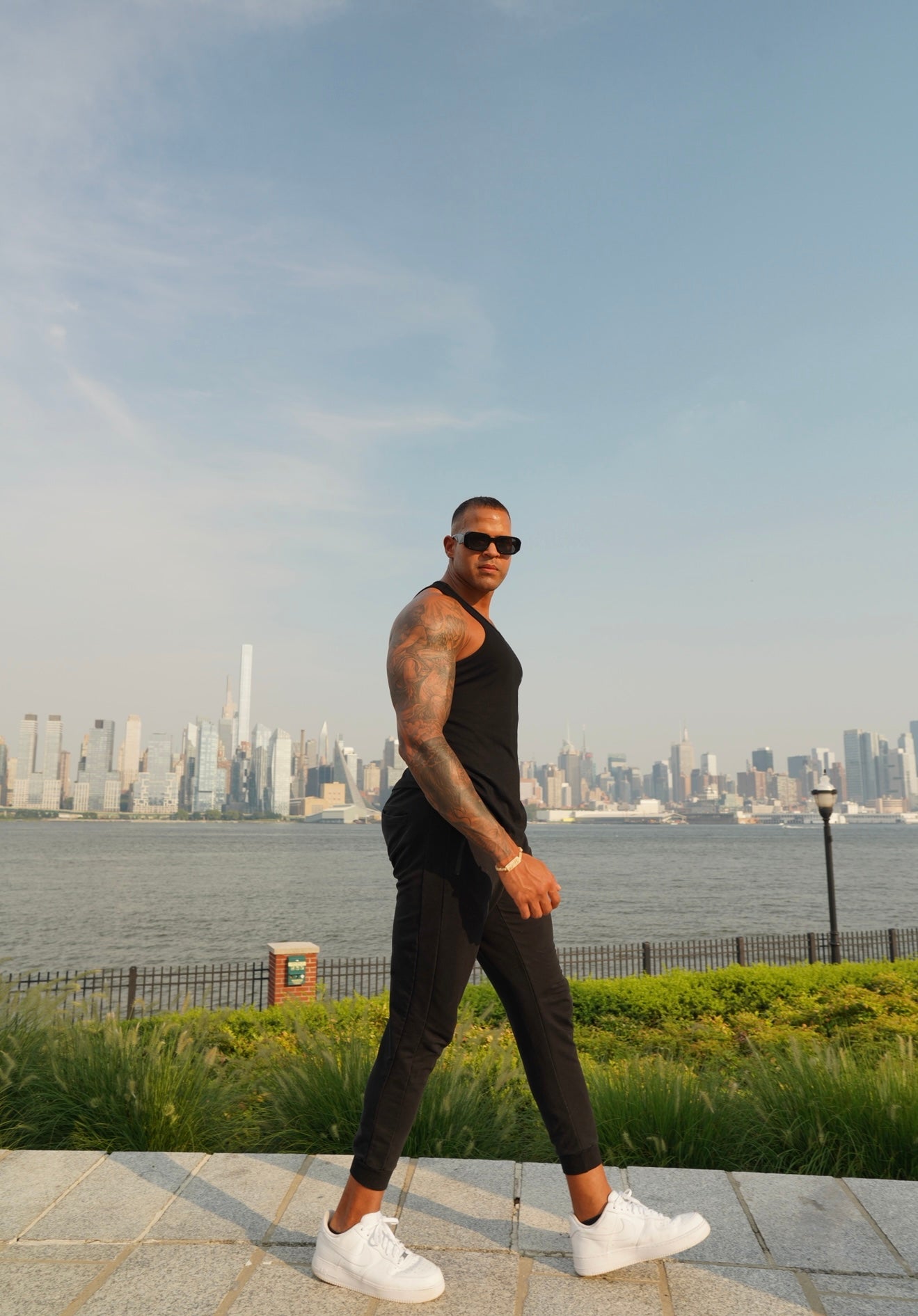 ROYALTY BLACK SET (PRE-ORDER)